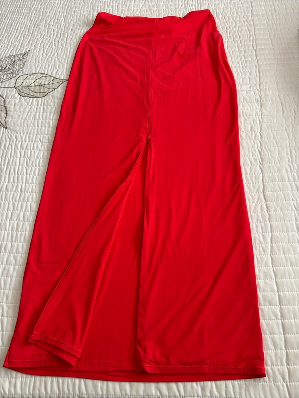 SKIMS Bold Red Top/Maxi Skirt with Zipper on skirt and long sleeve. Sexy time!!!